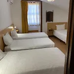 Gæstehus Lusa Atenas Coimbra