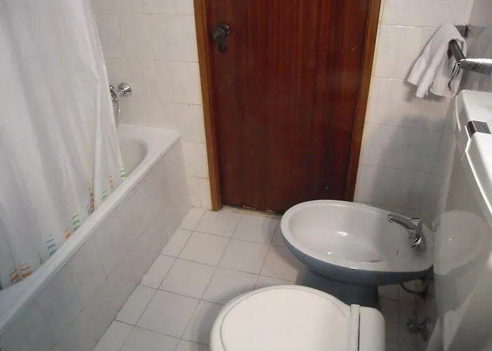 Πανσιόν Lusa Atenas 3*
